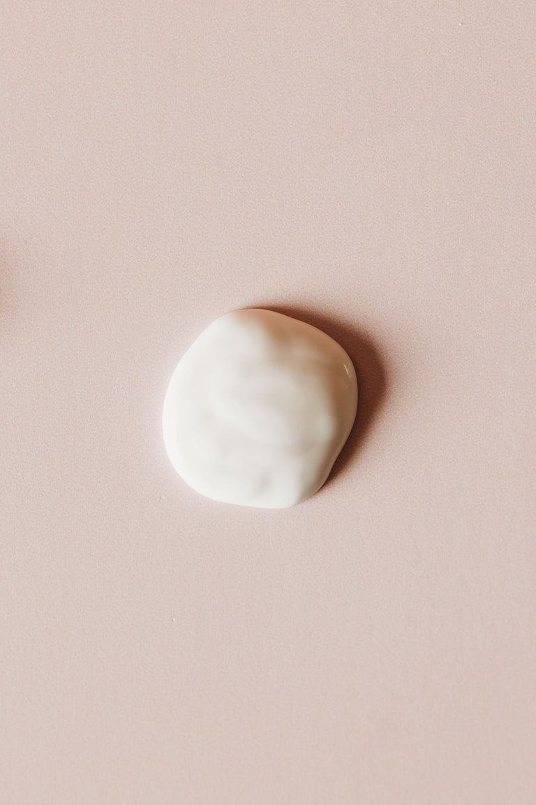 RENU Pure Radiance Moisturizer with active Peptides Texture
